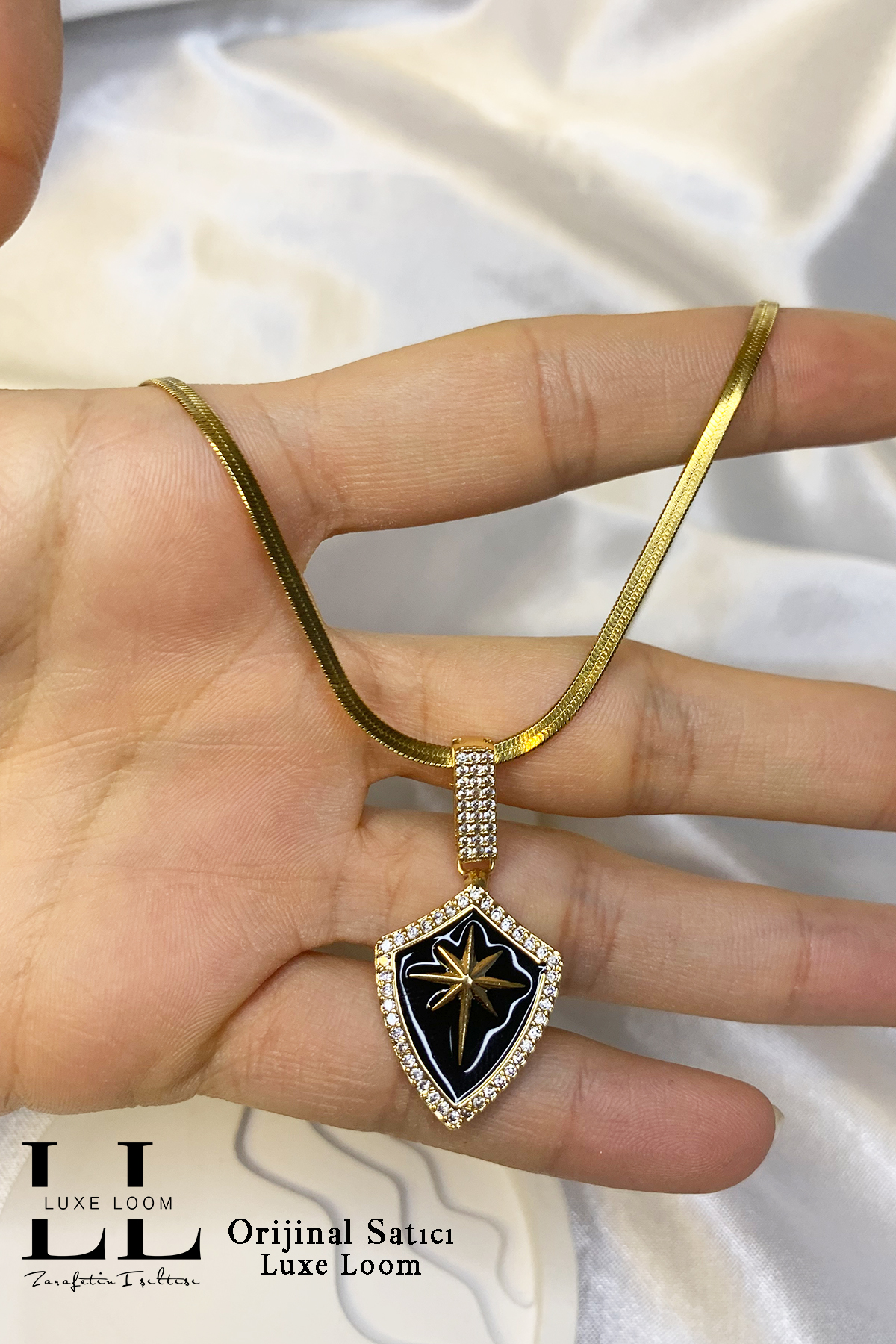 Kadın Gold Siyah Mineli İtalyan Ezme Küçük Kuzey Yıldızı Kolye 002