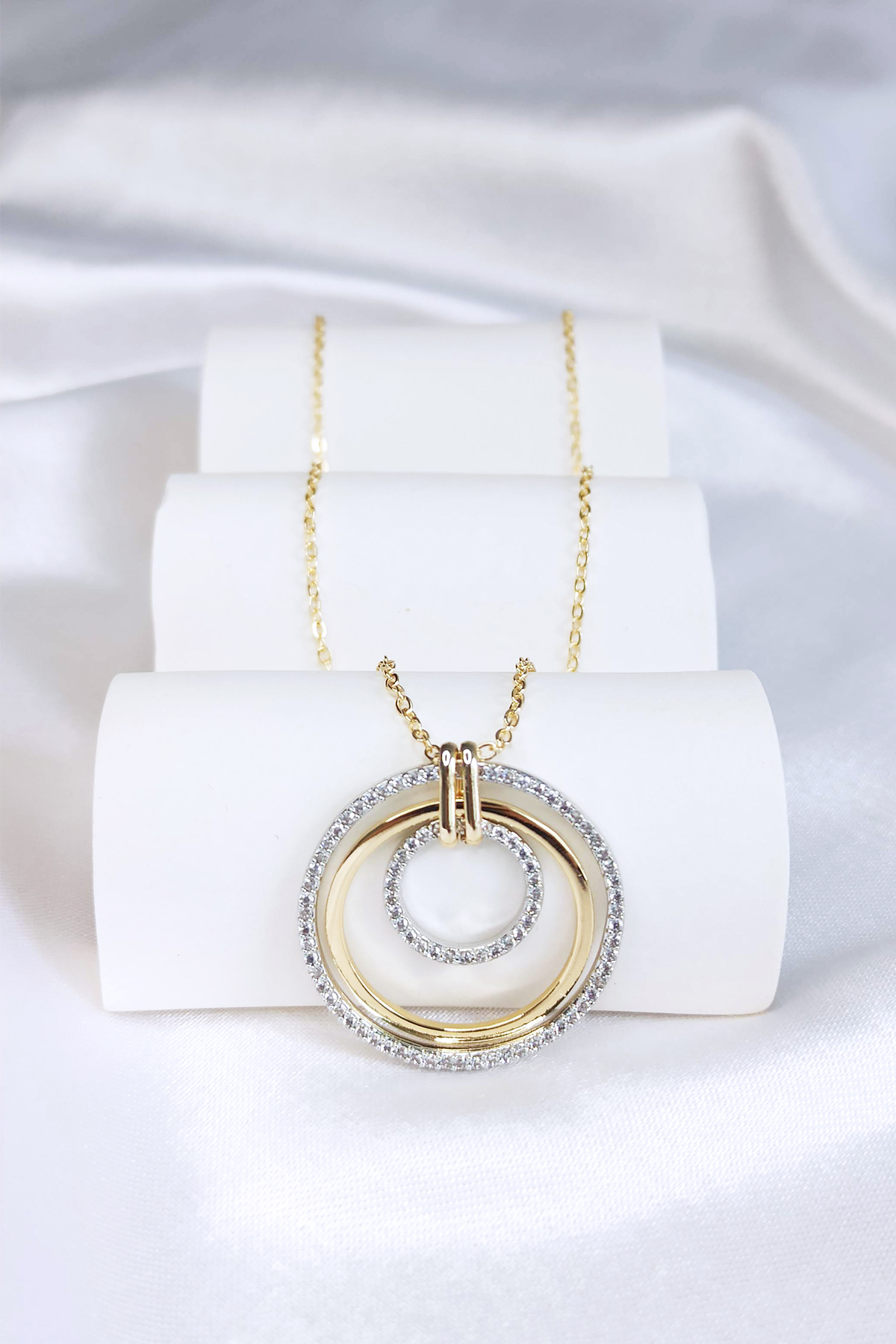 Kadın Gold & Gümüş Renk Zirkon Taşlı Iç Içe Halkalar Şık Kolye