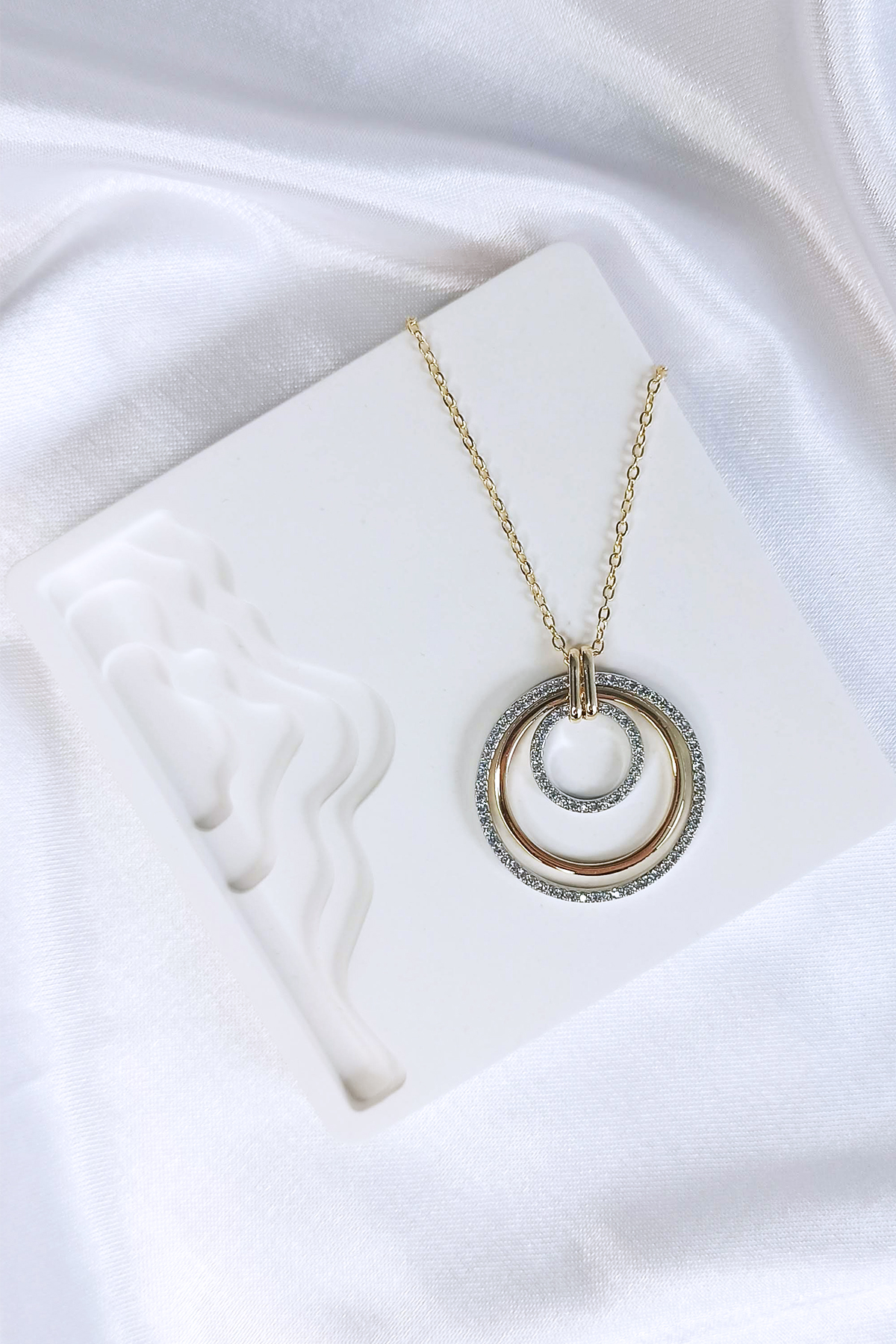 Kadın Gold & Gümüş Renk Zirkon Taşlı Iç Içe Halkalar Şık Kolye