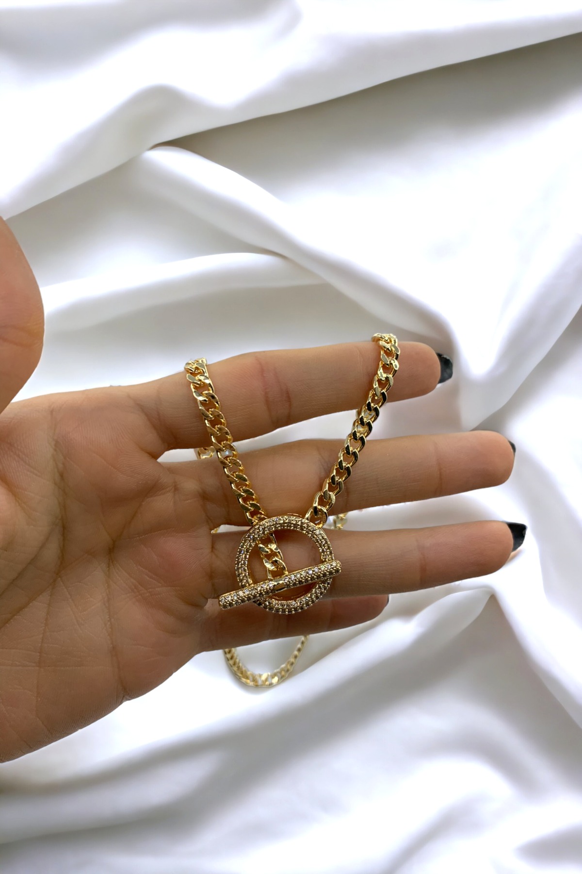 Kadın Gold Halka Zirkon Taşlı Geçirmeli Ot Dümen Kilit Kolye 007