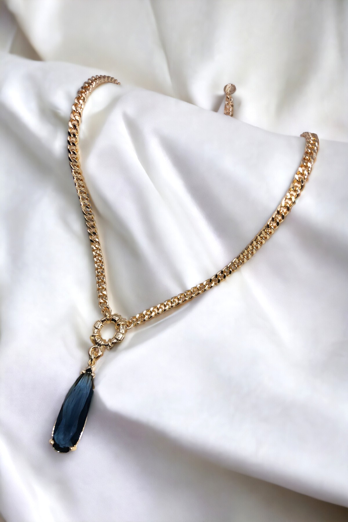 Kadın Gold Özel Kesim Gece Mavisi Su Damlası Kolye