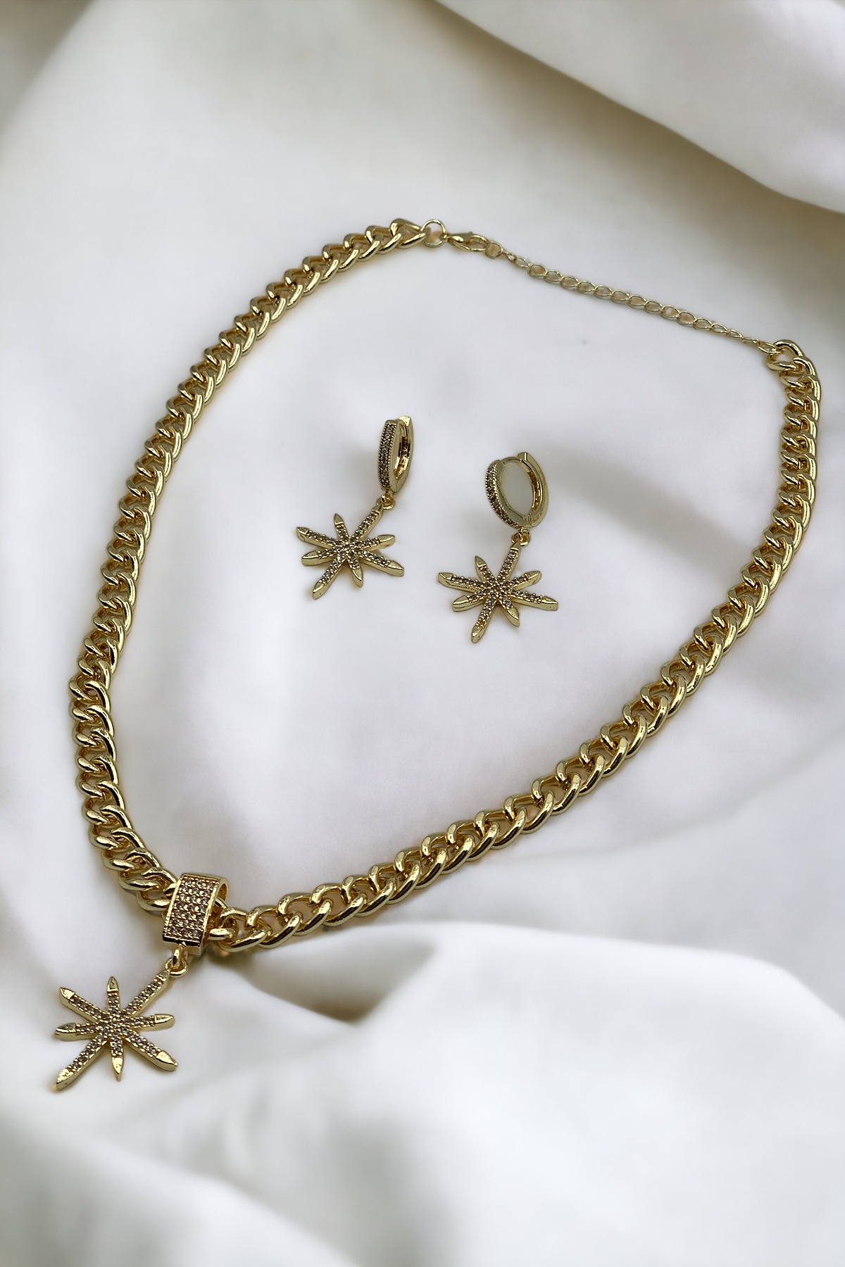 Kadın Gold Renk Kar Tanesi Zirkon Taşlı Çağla Şikel Kolye Küpe Seti 004