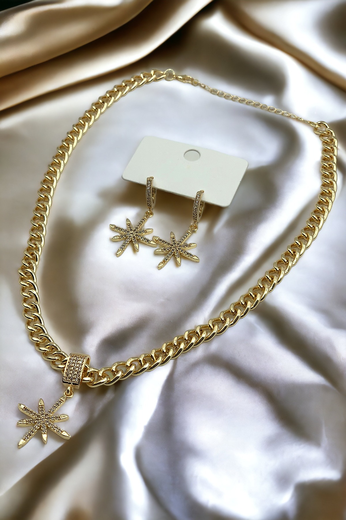 Kadın Gold Renk Kar Tanesi Zirkon Taşlı Çağla Şikel Kolye Küpe Seti 004