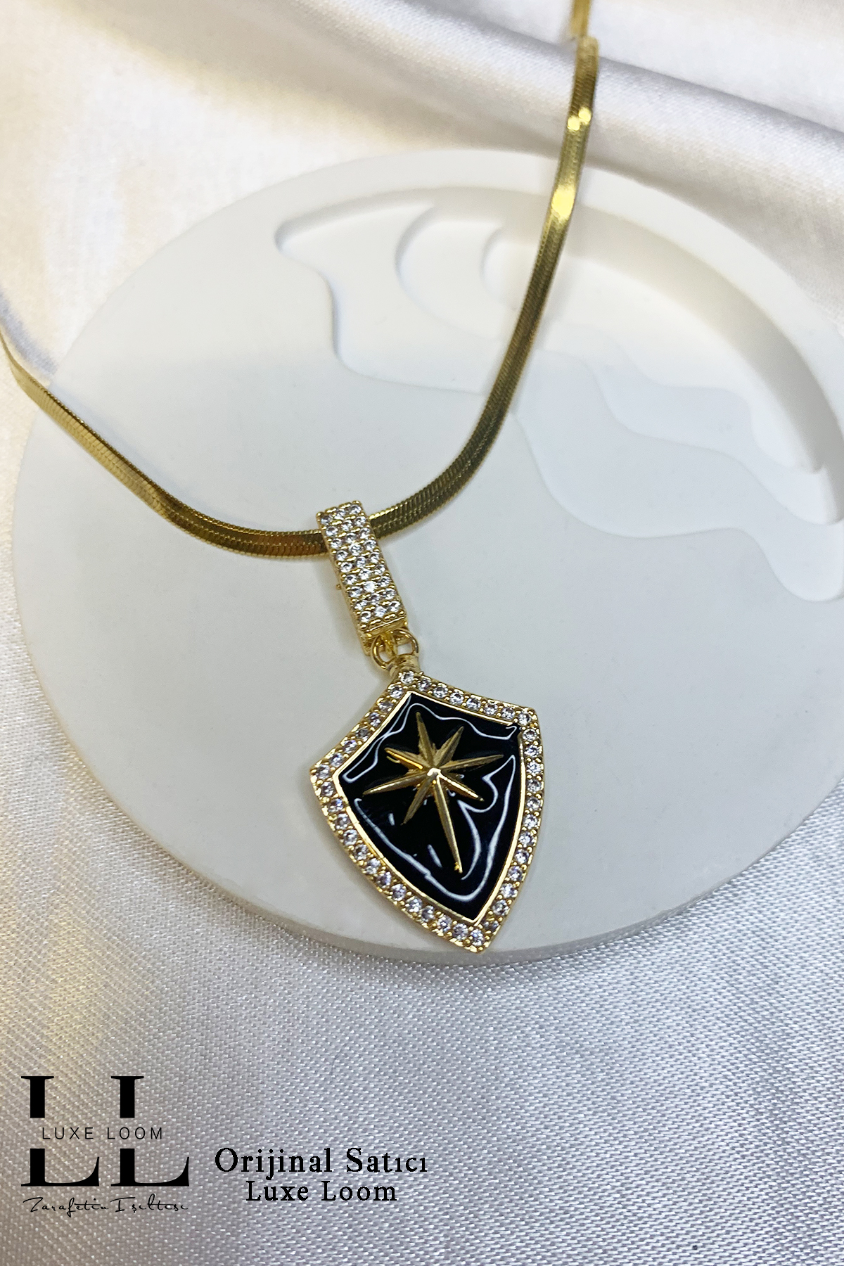 Kadın Gold Siyah Mineli İtalyan Ezme Küçük Kuzey Yıldızı Kolye 002