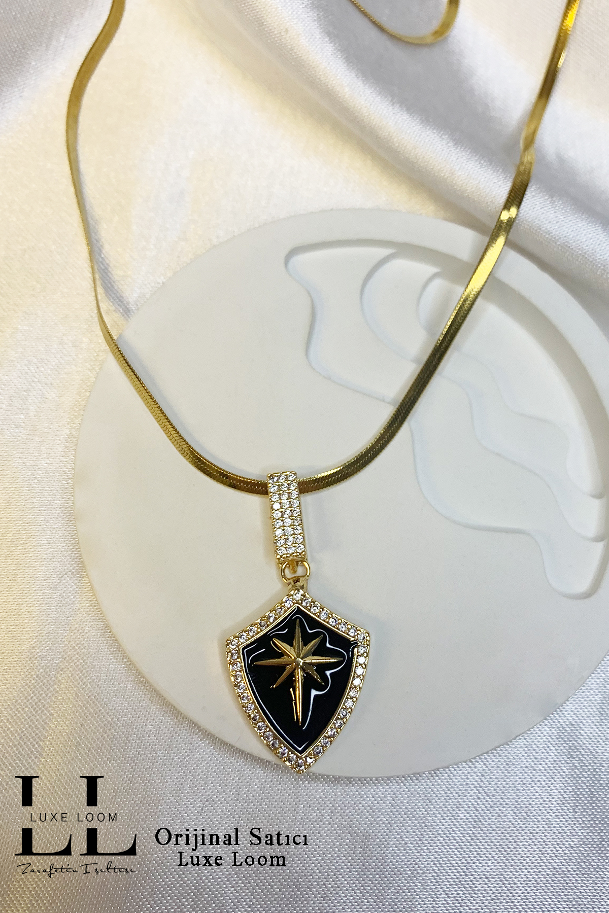 Kadın Gold Siyah Mineli İtalyan Ezme Küçük Kuzey Yıldızı Kolye 002