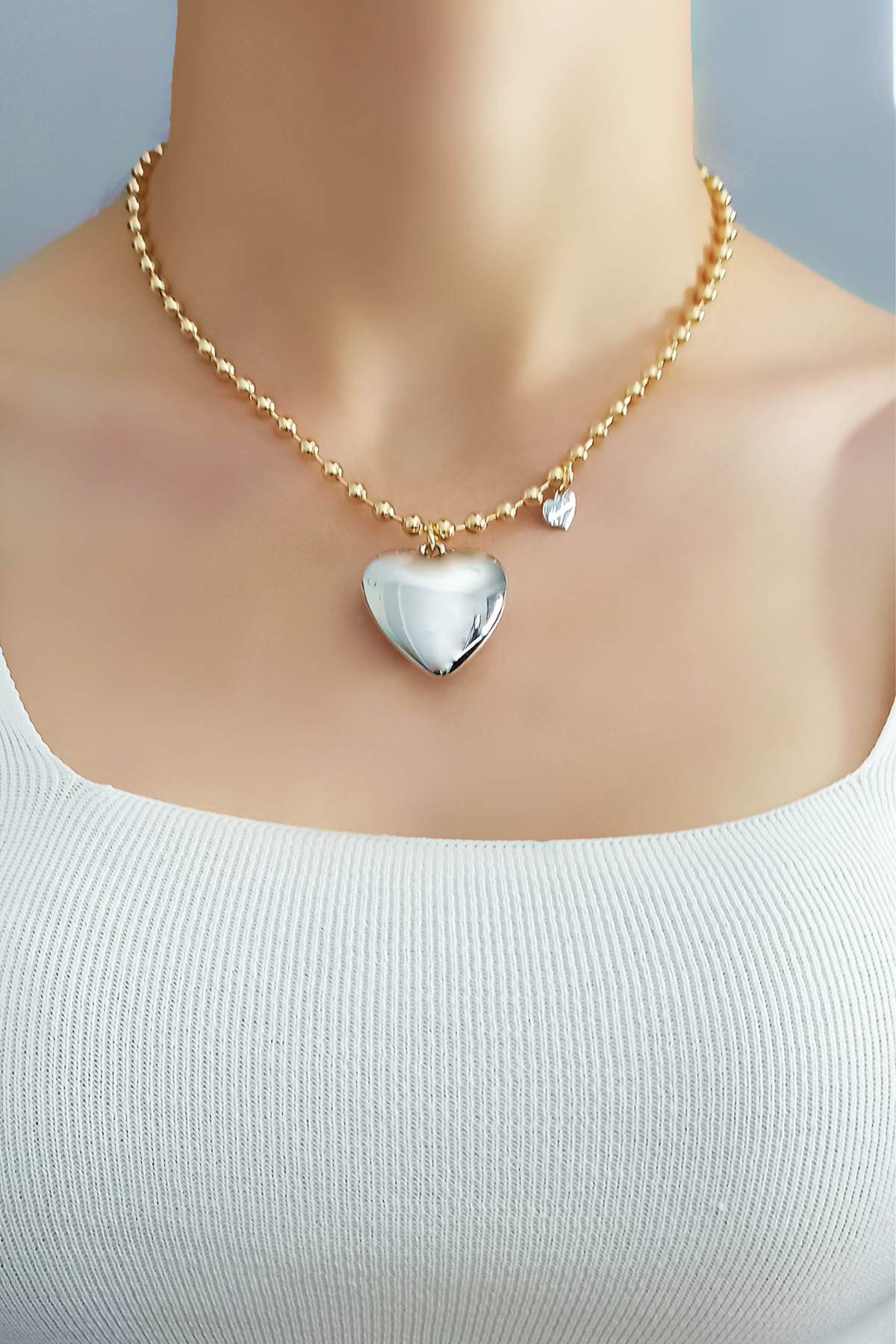 Kadın Gold Zincir Büyük Gümüş Renk Dolgun Kalp Yeni Tasarım Kolye