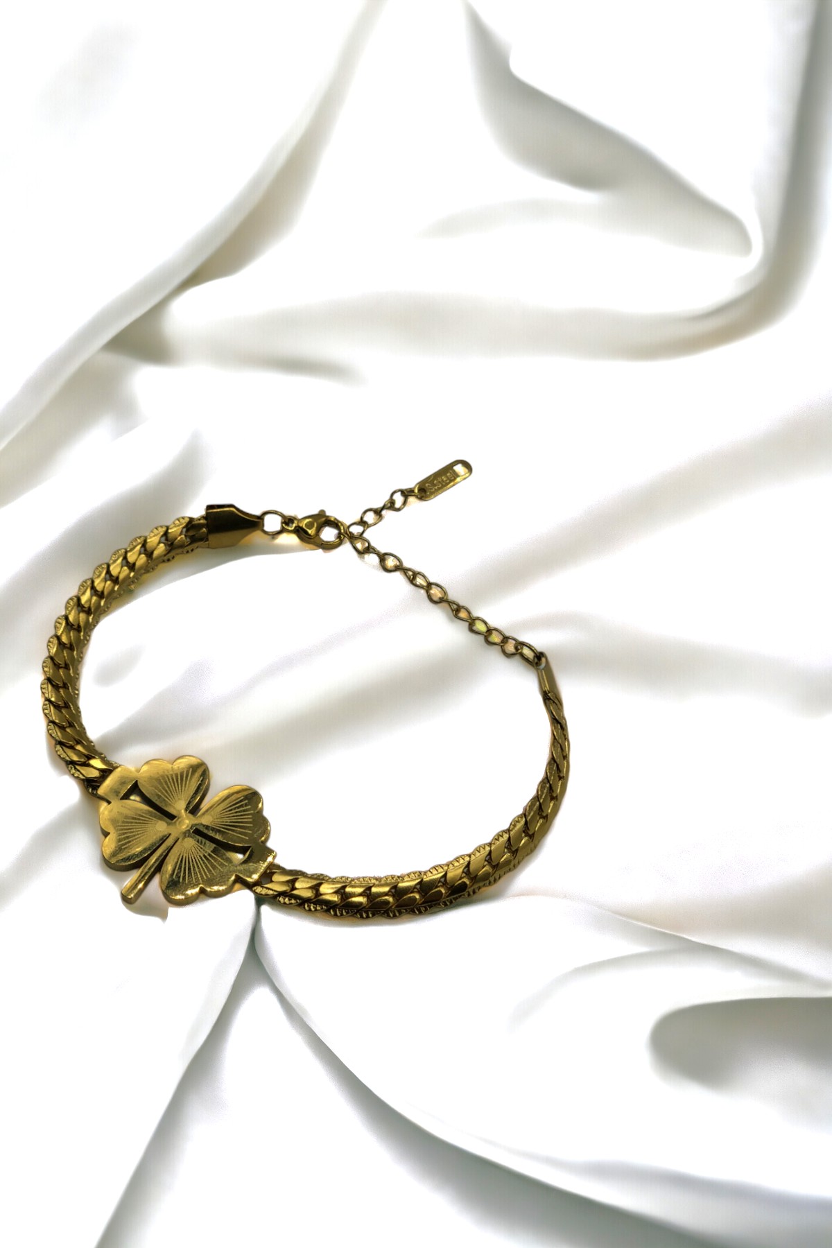 Kadın Kararmayan Gold Renkli Büyük Yonca Tasarımlı Zincir Çelik Bileklik