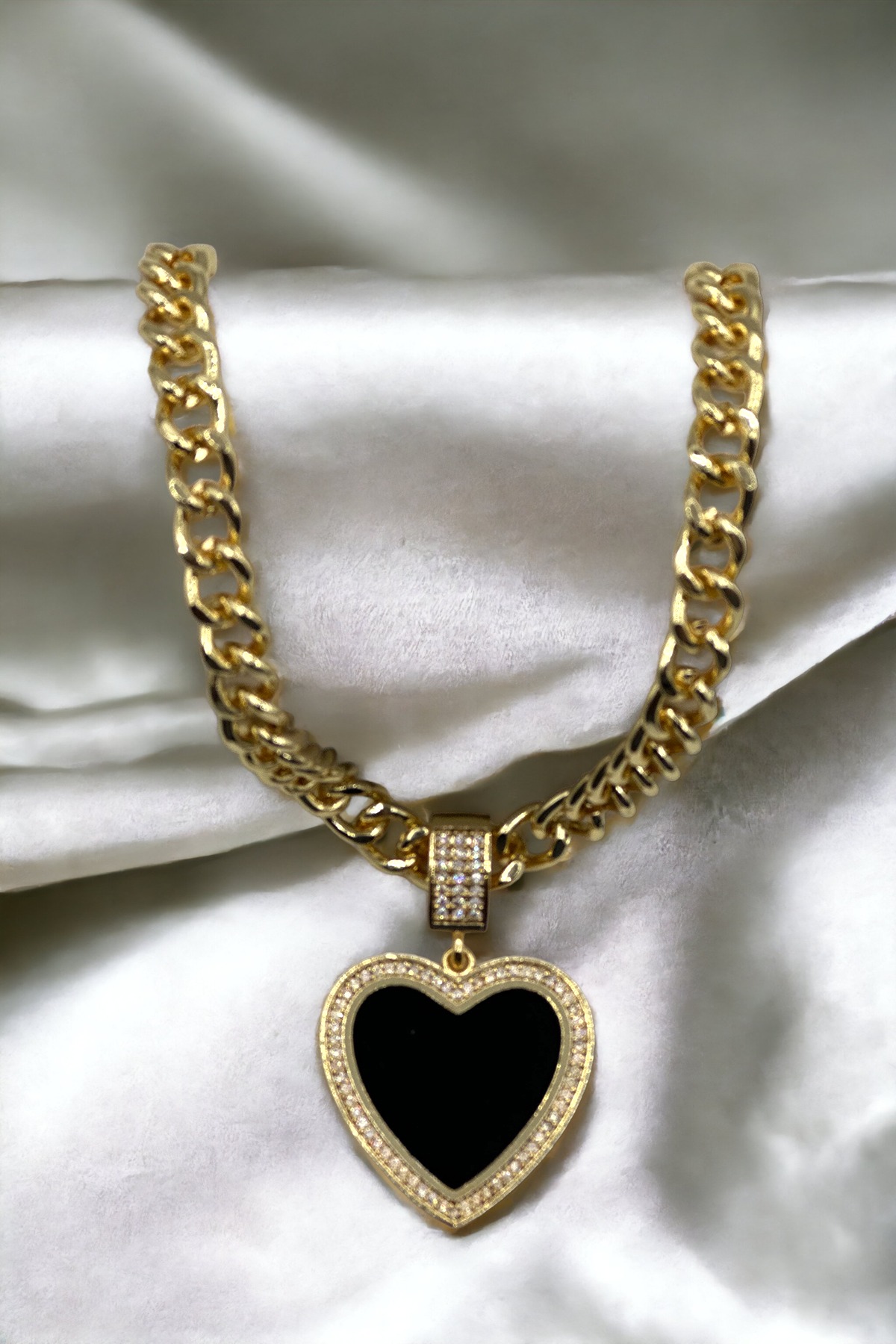 Kadın Siyah Kalp Zirkon Taşlı Çağla Şikel Kolye 002