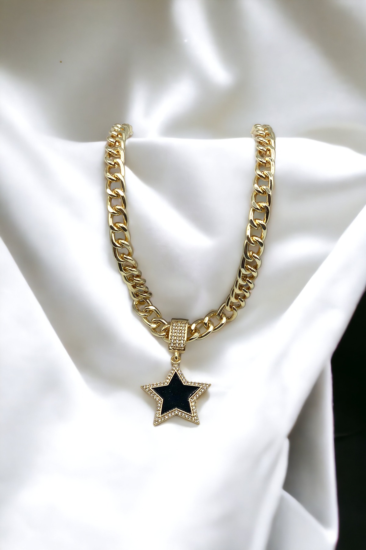 Kadın Siyah Yıldız Zirkon Taşlı Çağla Şikel Kolye 002