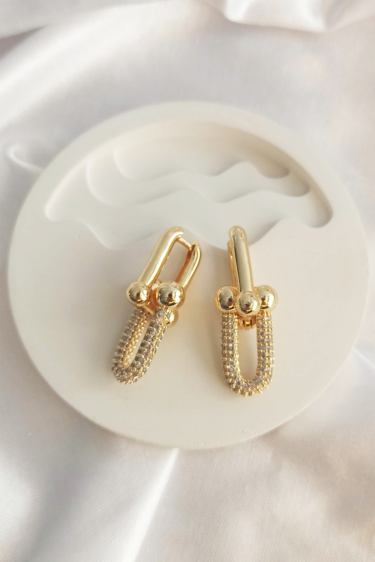 Kadın Zirkon Taşlı Gold Renk Ataş  Model Küpe 007