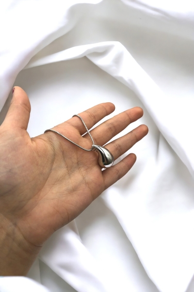 Kadın Gümüş Renkli Bottega Kolye